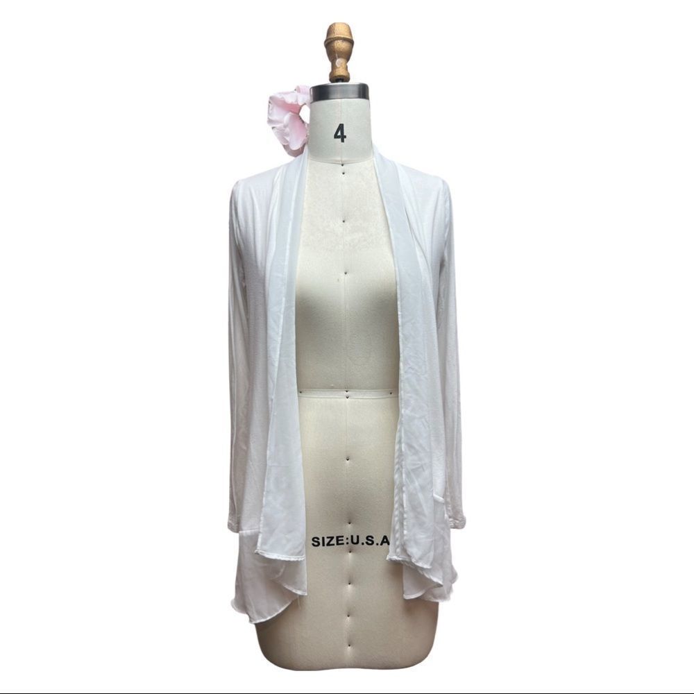 B1 The Limited White Flowy Cardigan in size XS